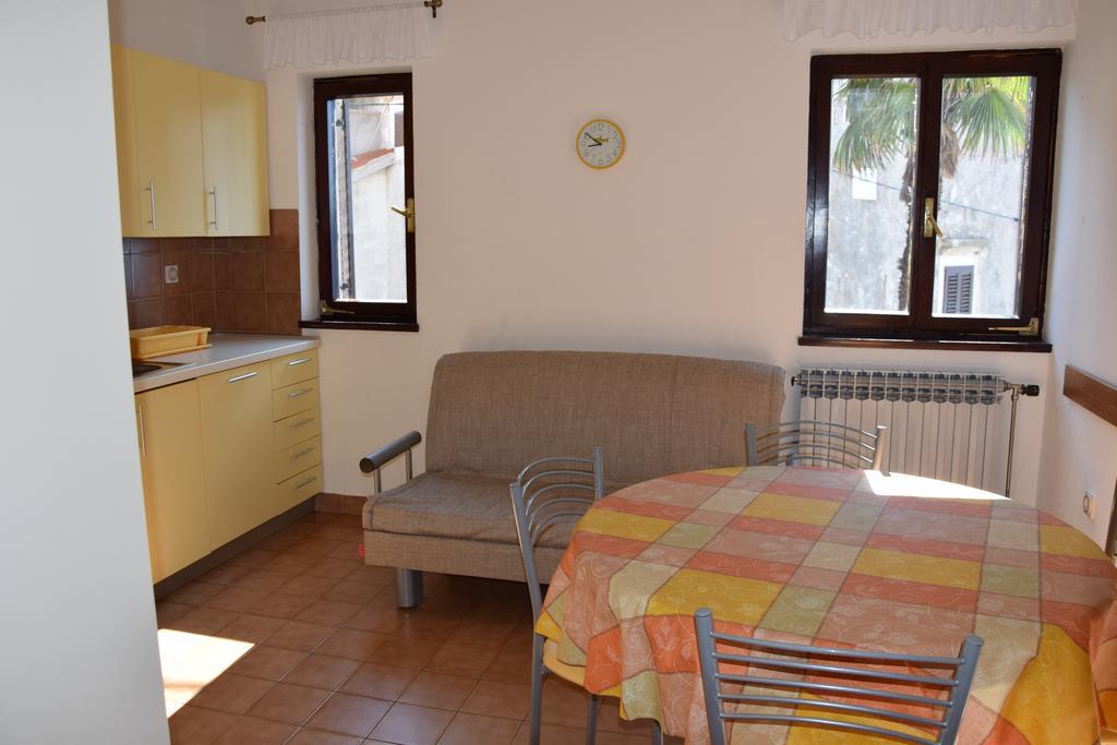 Apartment Marija With Terrace Brseč Pokój zdjęcie